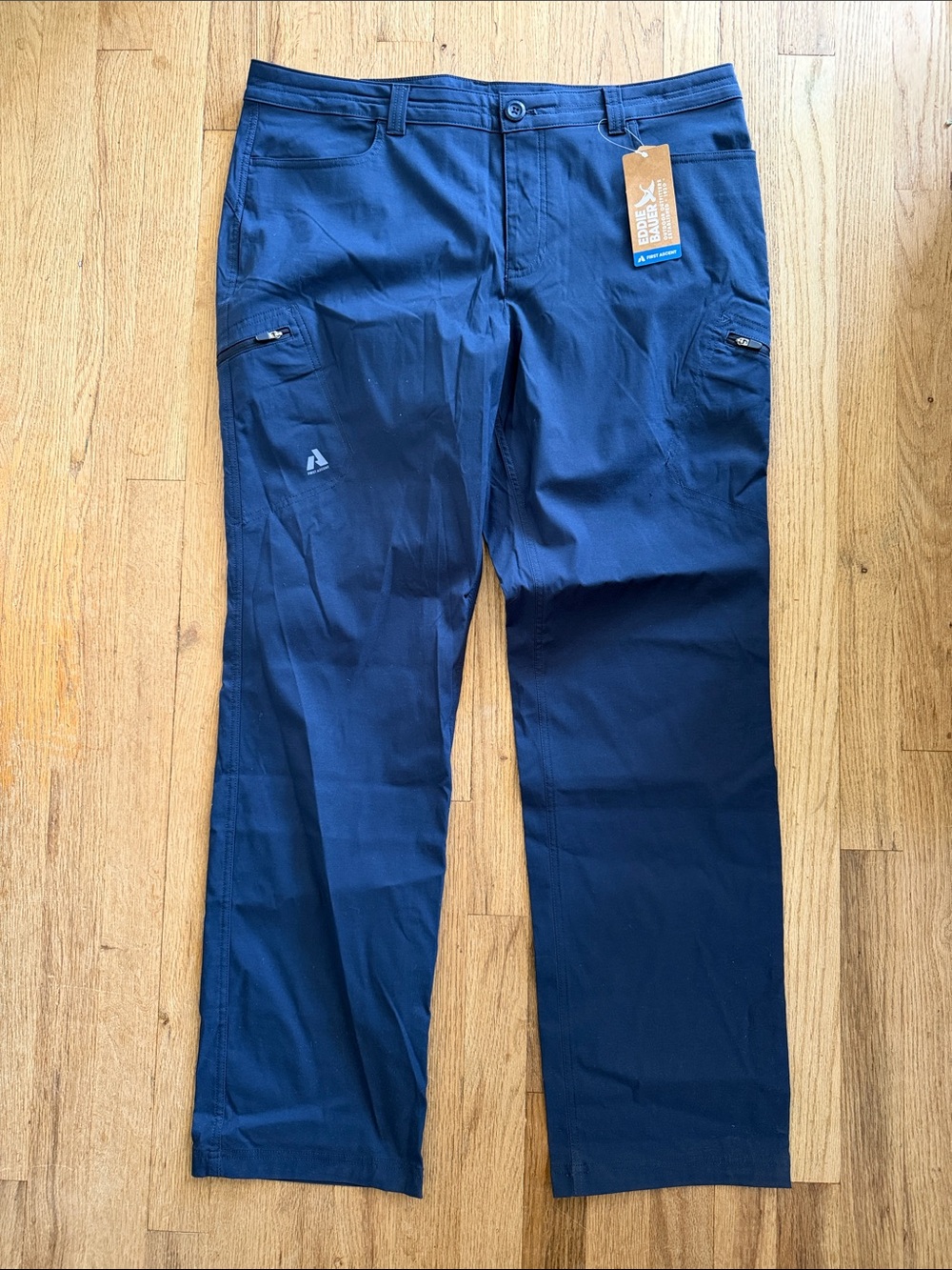 NWT Eddie Bauer First Ascent Guide Pro Navy Cargo Pants Outdoor Hiking Casual 16